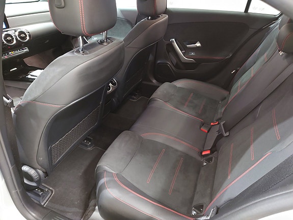 Mercedes-Benz A200 12 of 15