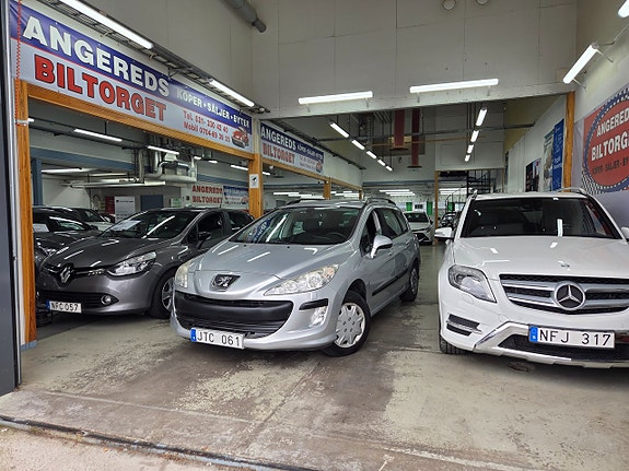 Peugeot 308 SW 2 of 15