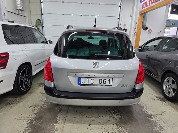 Peugeot 308 SW 7 of 15
