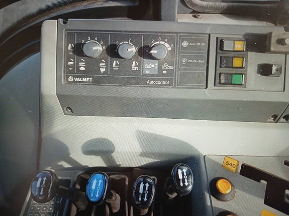 Valtra 6400 raktor 9 of 9