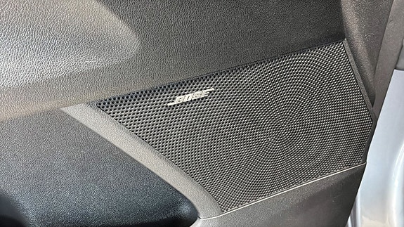 Kia Sorento 12 of 15