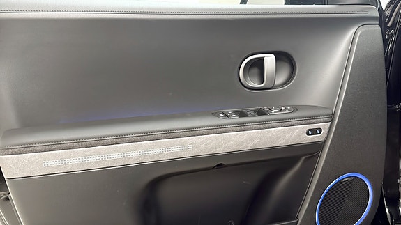 Hyundai Ioniq 5 11 of 12
