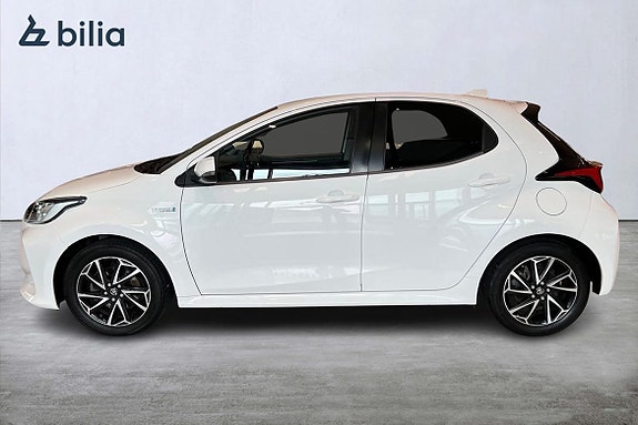 Toyota Yaris 3 of 21