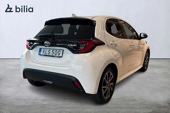 Toyota Yaris 19 of 21