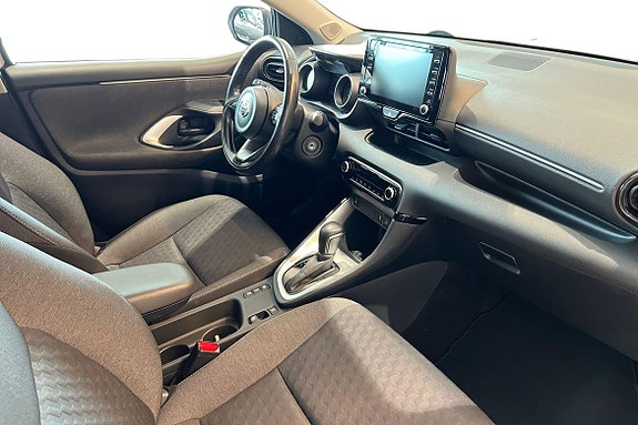 Toyota Yaris 7 of 21