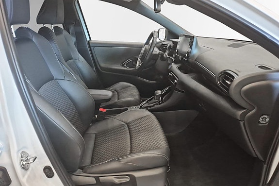 Toyota Yaris 7 of 11