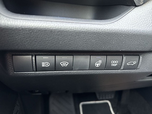 Toyota RAV4 12 of 14