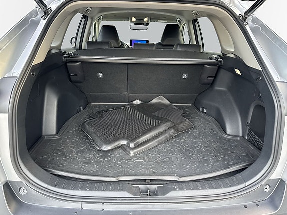 Toyota RAV4 10 of 14
