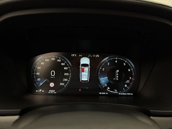 Volvo V90 17 of 30