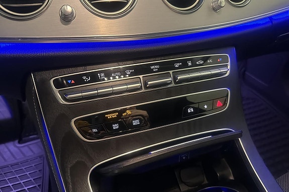 Mercedes-Benz E300 18 of 22