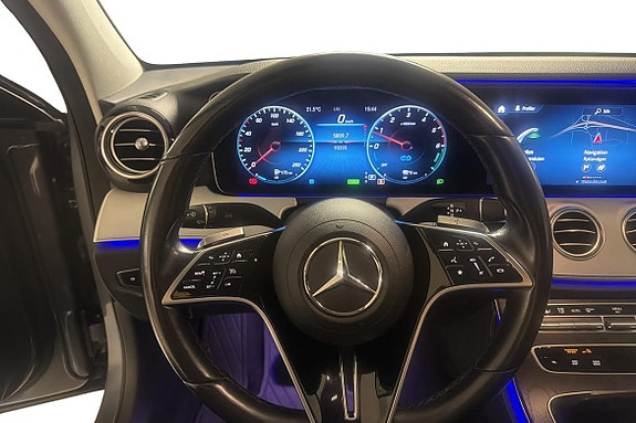 Mercedes-Benz E300 13 of 22
