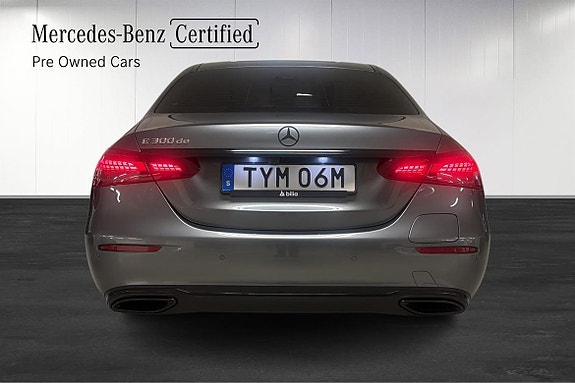 Mercedes-Benz E300 5 of 22