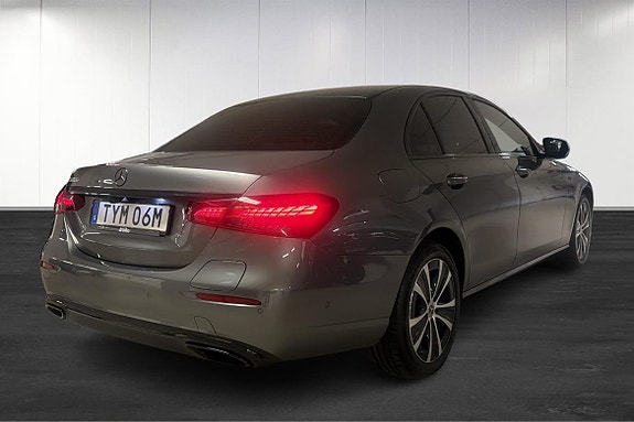 Mercedes-Benz E300 6 of 22