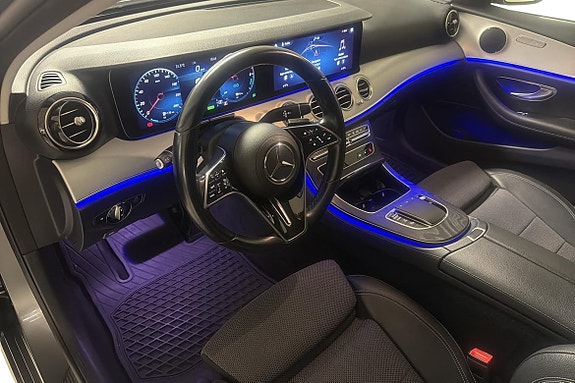 Mercedes-Benz E300 12 of 22