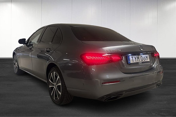 Mercedes-Benz E300 4 of 22