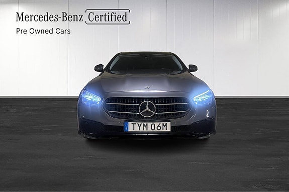 Mercedes-Benz E300 2 of 22