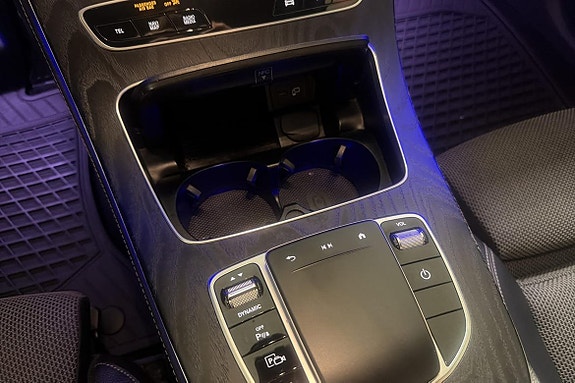 Mercedes-Benz E300 19 of 22
