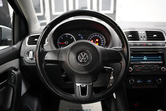 Volkswagen Polo 10 of 18