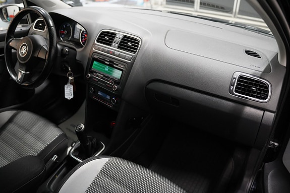 Volkswagen Polo 8 of 18