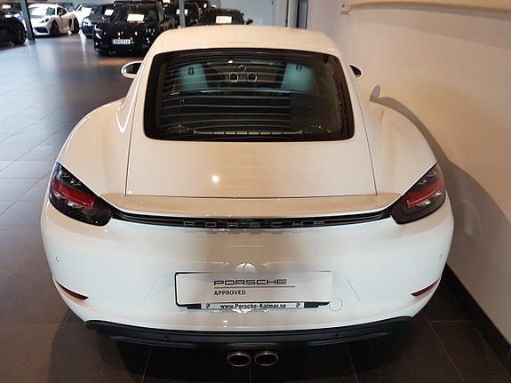 Porsche Cayman S 5 of 10