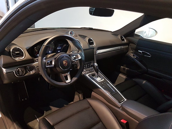 Porsche Cayman S 8 of 10