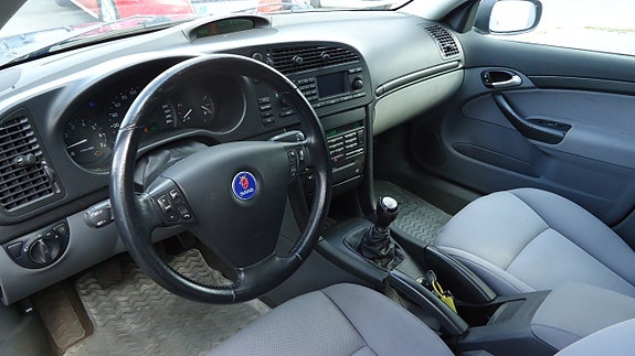 Saab 9-3 12 of 17