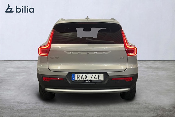 Volvo XC40 5 of 21