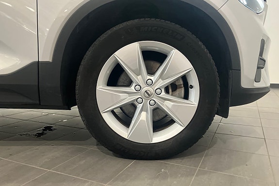 Volvo XC40 17 of 21