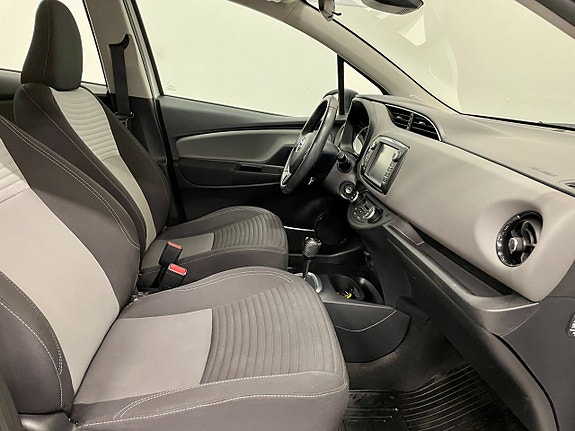 Toyota Yaris 16 of 21