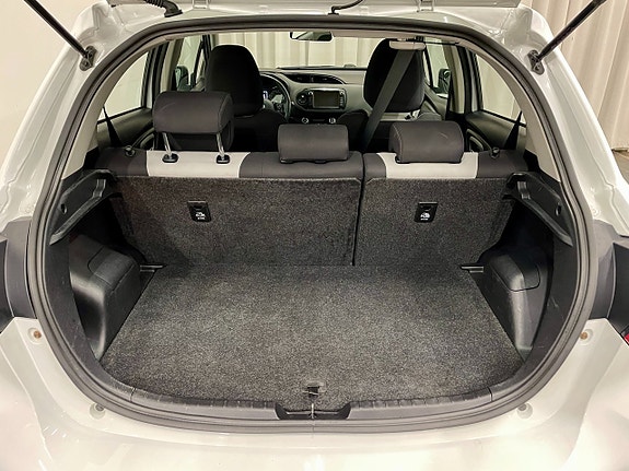 Toyota Yaris 20 of 21