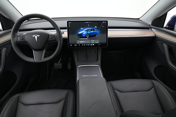Tesla Model Y 6 of 27