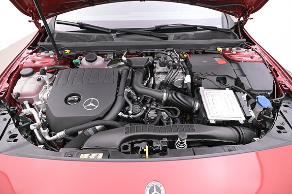 Mercedes-Benz A250 e 26 of 27
