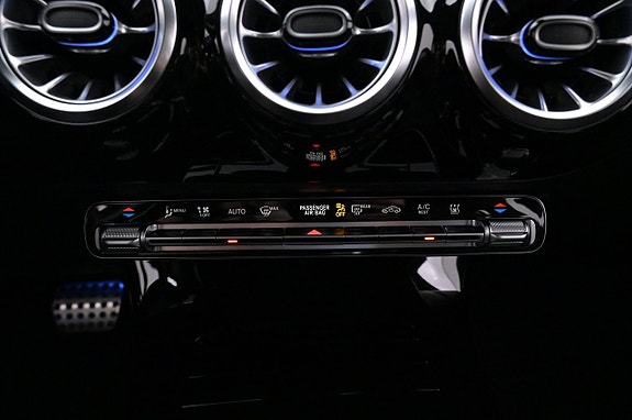 Mercedes-Benz A250 e 20 of 27
