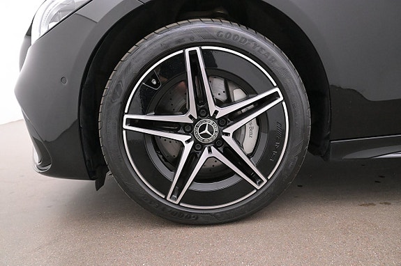Mercedes-Benz C300 27 of 27