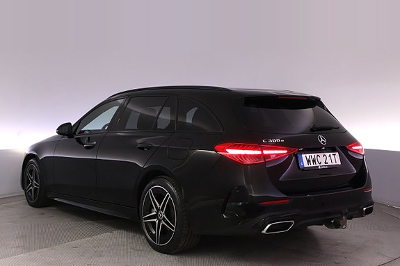 Mercedes-Benz C300 4 of 27