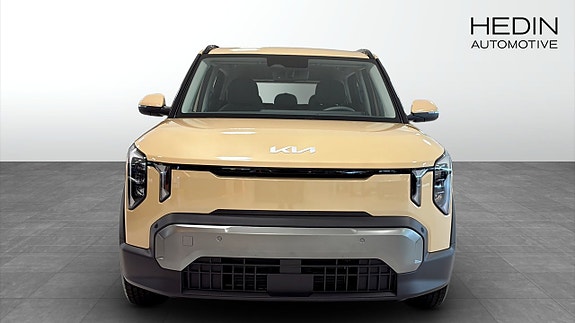 Kia EV2 8 of 12