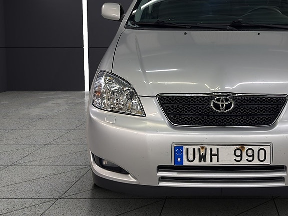 Toyota Corolla 10 of 28