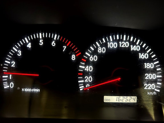 Toyota Corolla 22 of 28