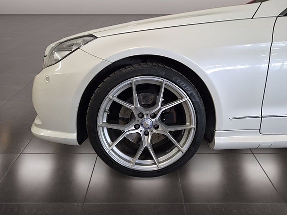 Mercedes-Benz E350 9 of 19