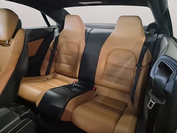 Mercedes-Benz E350 13 of 19