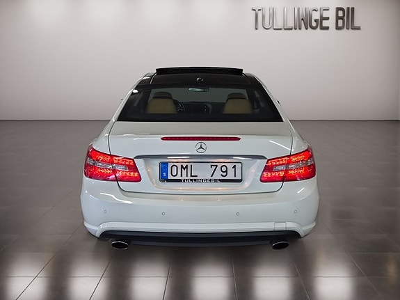 Mercedes-Benz E350 4 of 19