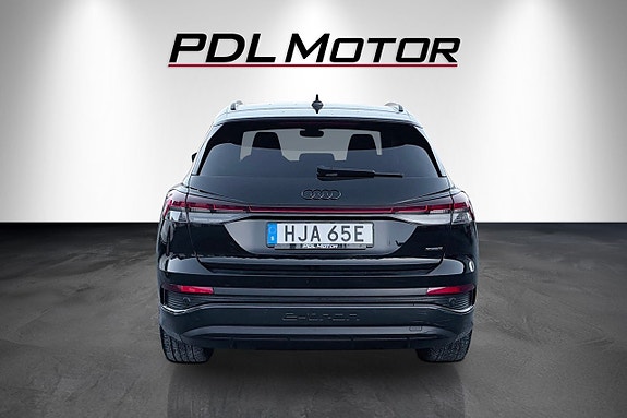 Audi Q4 e-tron 5 of 14