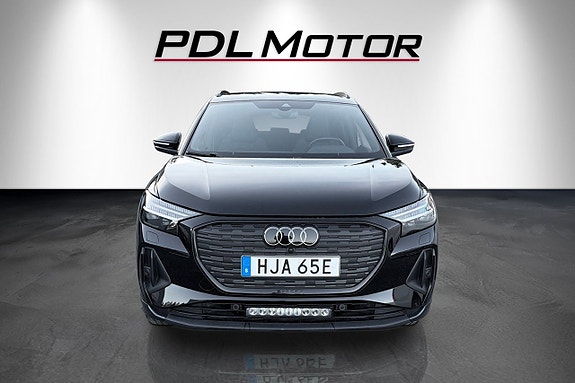 Audi Q4 e-tron 2 of 14