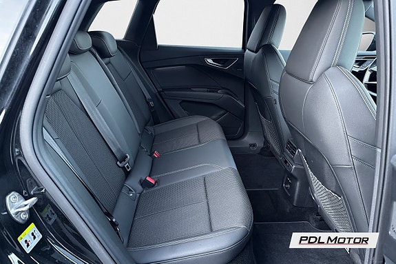 Audi Q4 e-tron 11 of 14