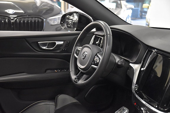 Volvo V60 8 of 29