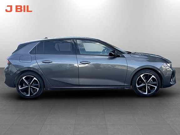 Opel Astra 13 of 15