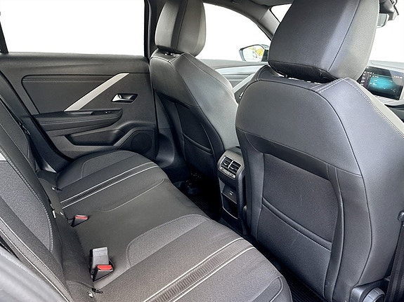 Opel Astra 12 of 15