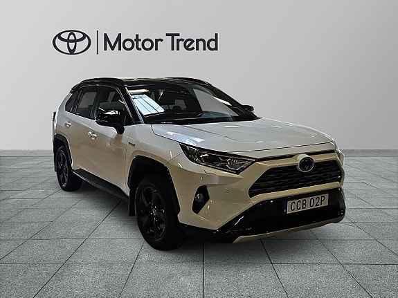 Toyota RAV4 7 of 18