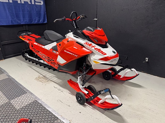 Ski-Doo Summit Expert 850 E-TEC 154 SHOT 7 of 7