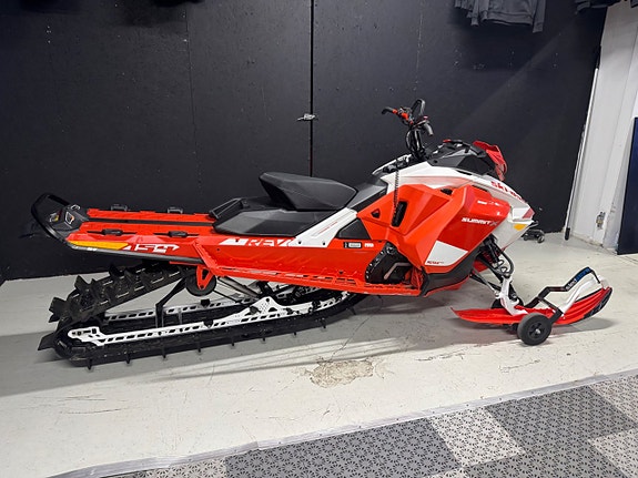 Ski-Doo Summit Expert 850 E-TEC 154 SHOT 2 of 7